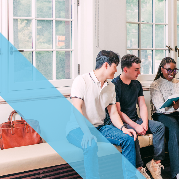 U of T Law students meet in the Rowell Room